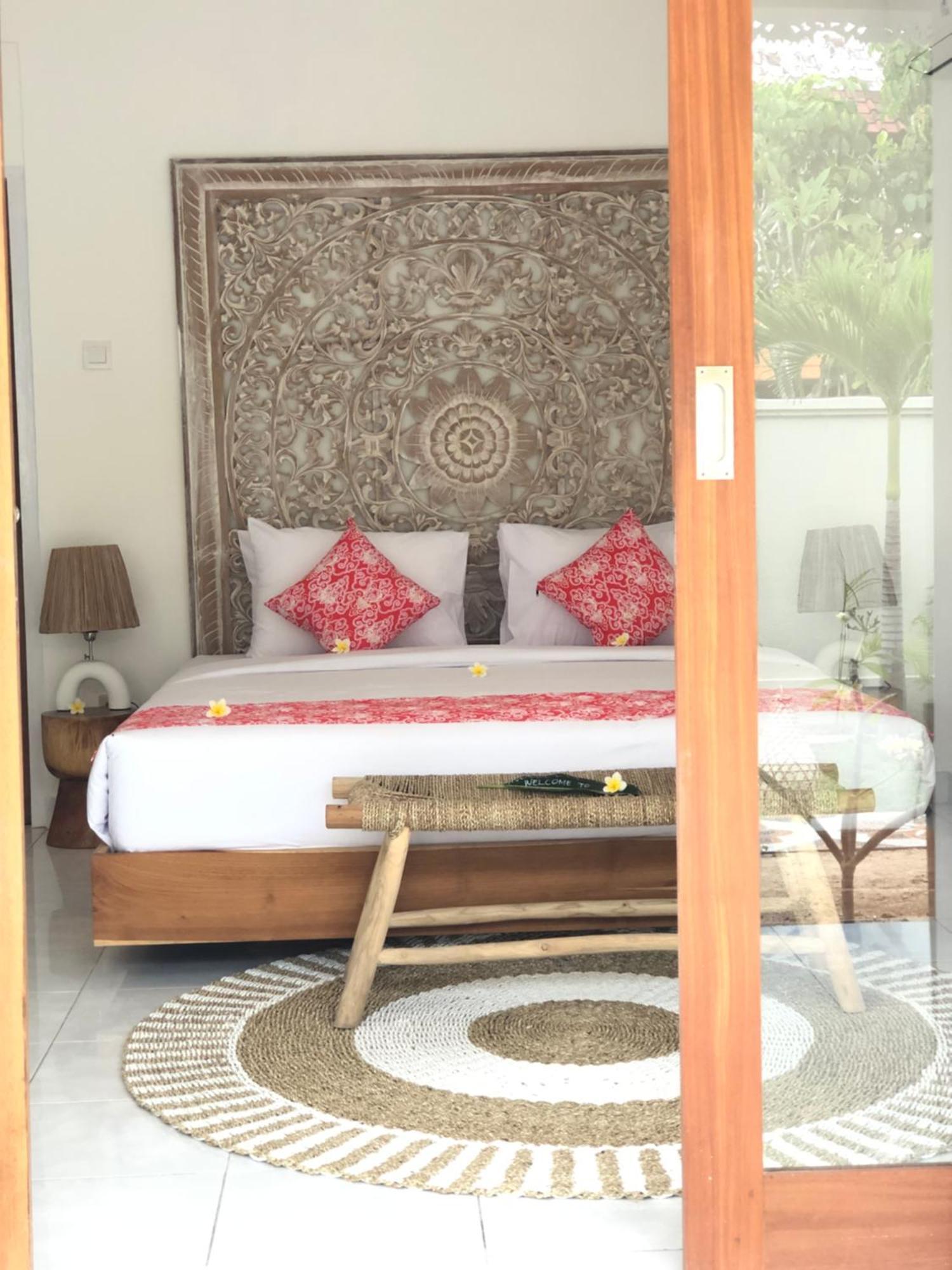 United Colors Of Lembongan Hotel Exterior photo