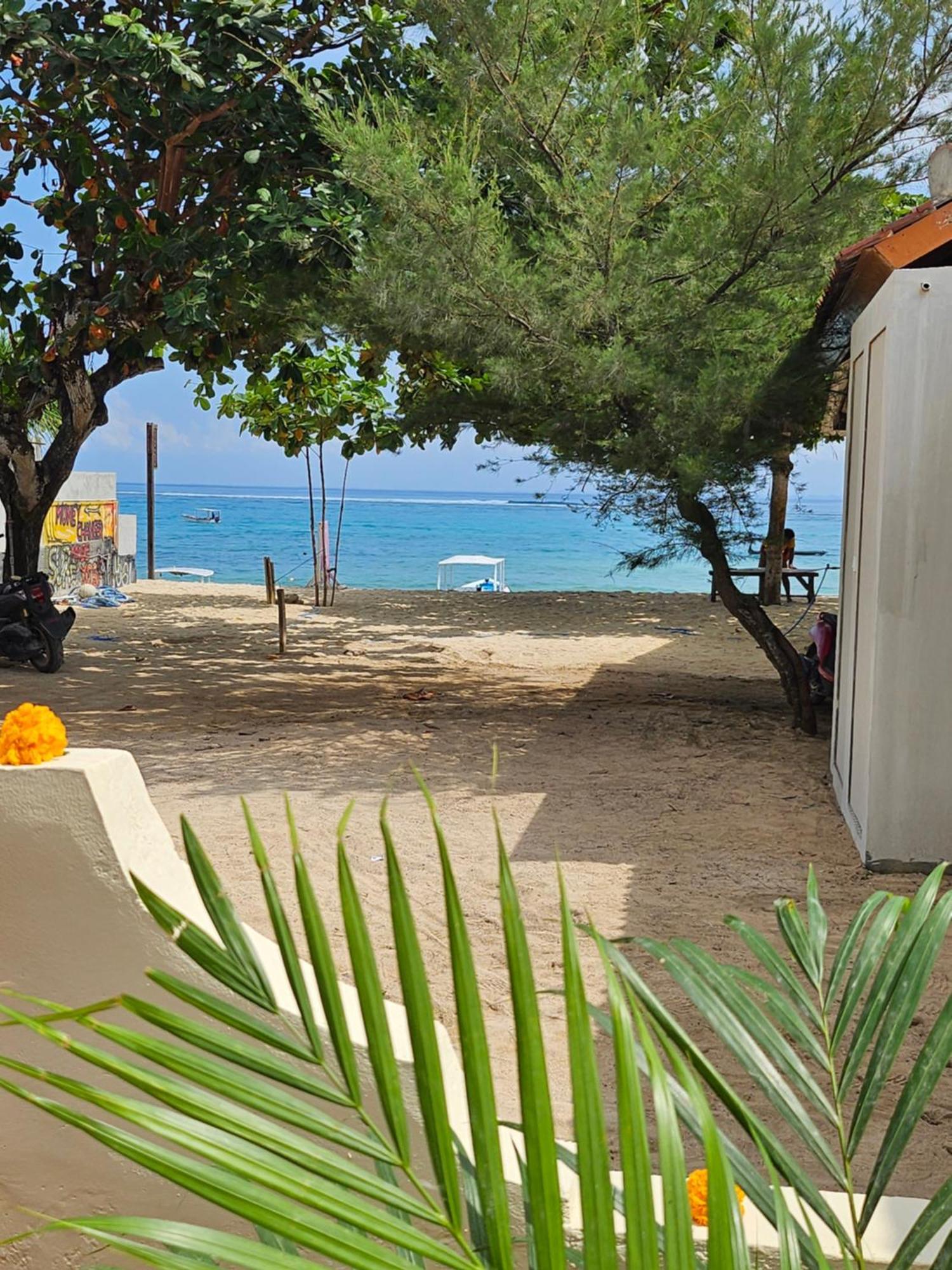 United Colors Of Lembongan Hotel Exterior photo