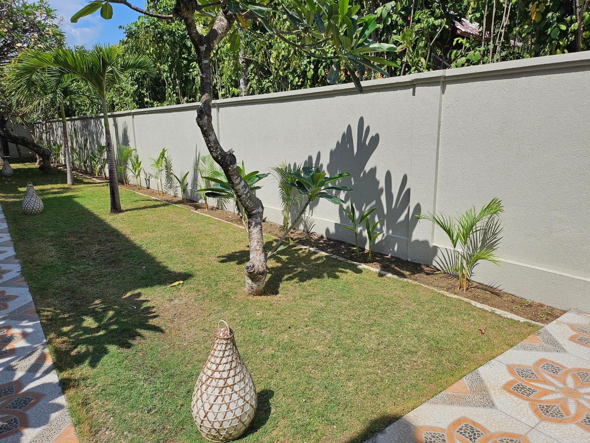 United Colors Of Lembongan Hotel Exterior photo
