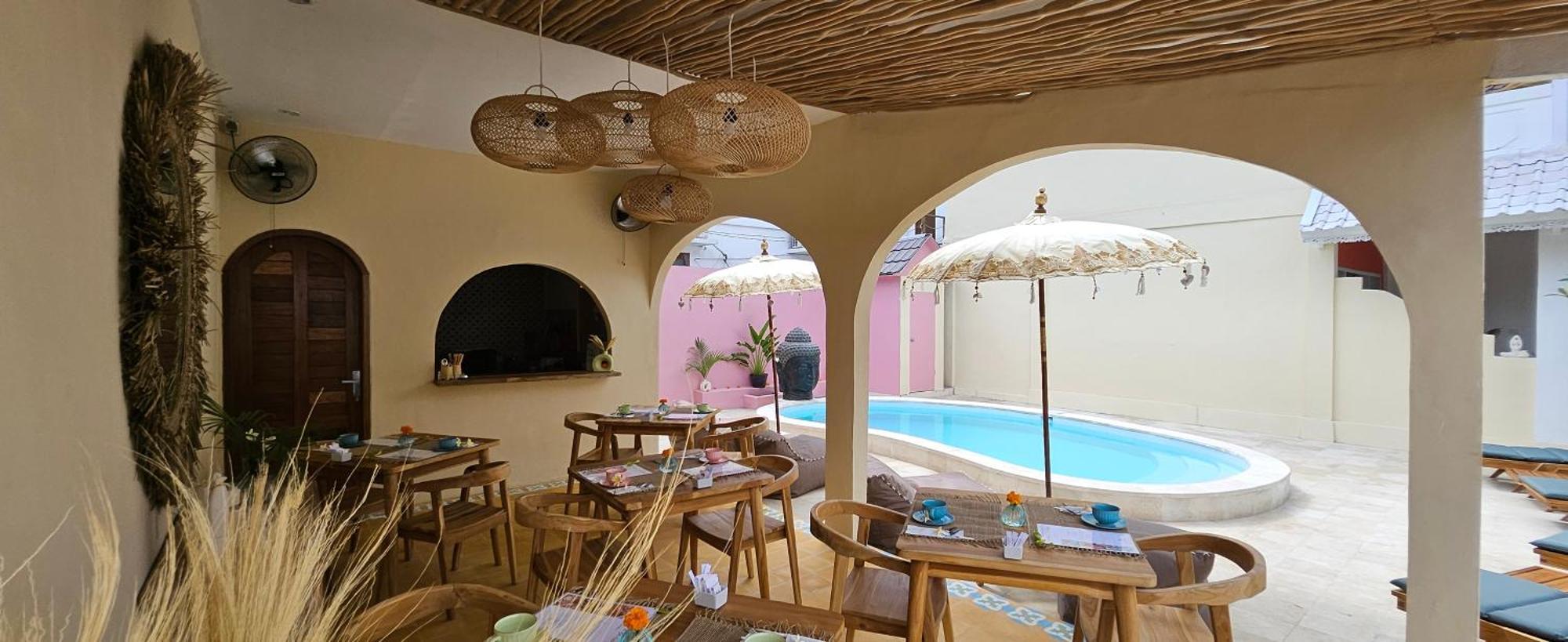 United Colors Of Lembongan Hotel Exterior photo