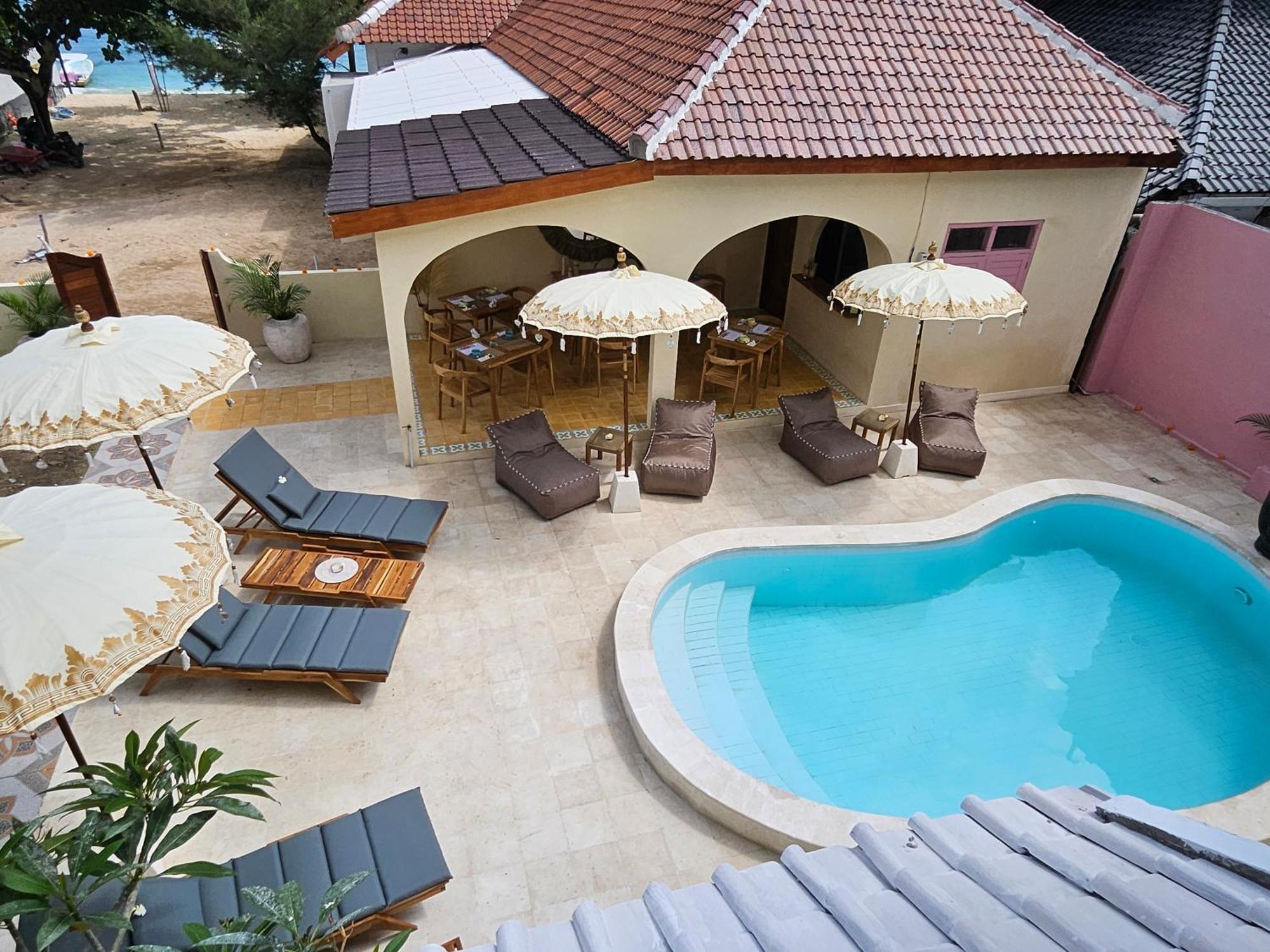 United Colors Of Lembongan Hotel Exterior photo
