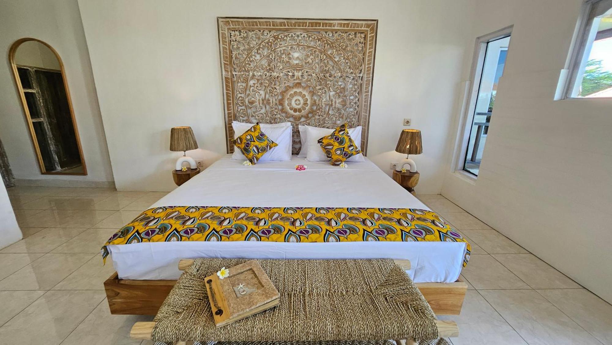 United Colors Of Lembongan Hotel Exterior photo