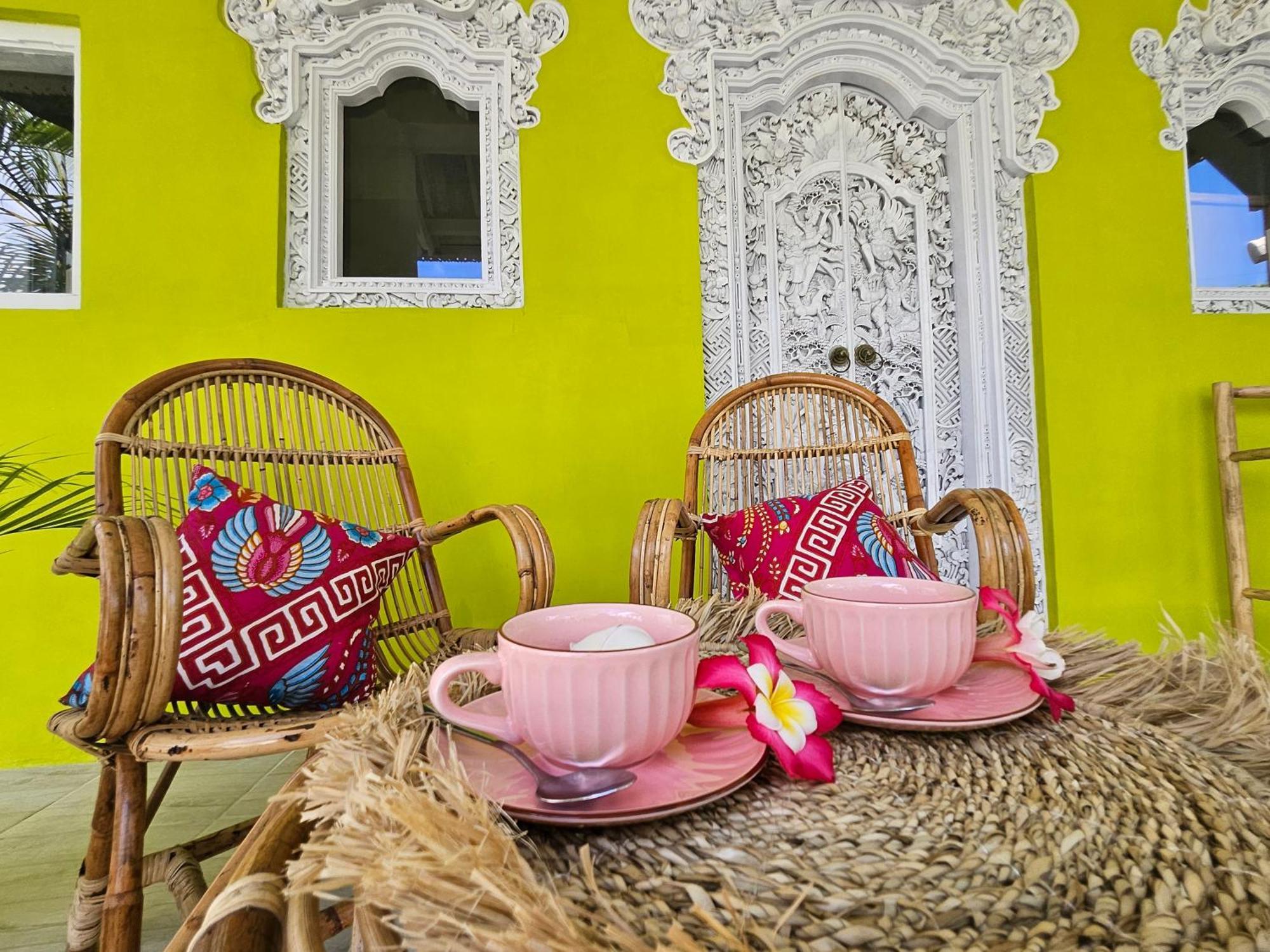 United Colors Of Lembongan Hotel Exterior photo